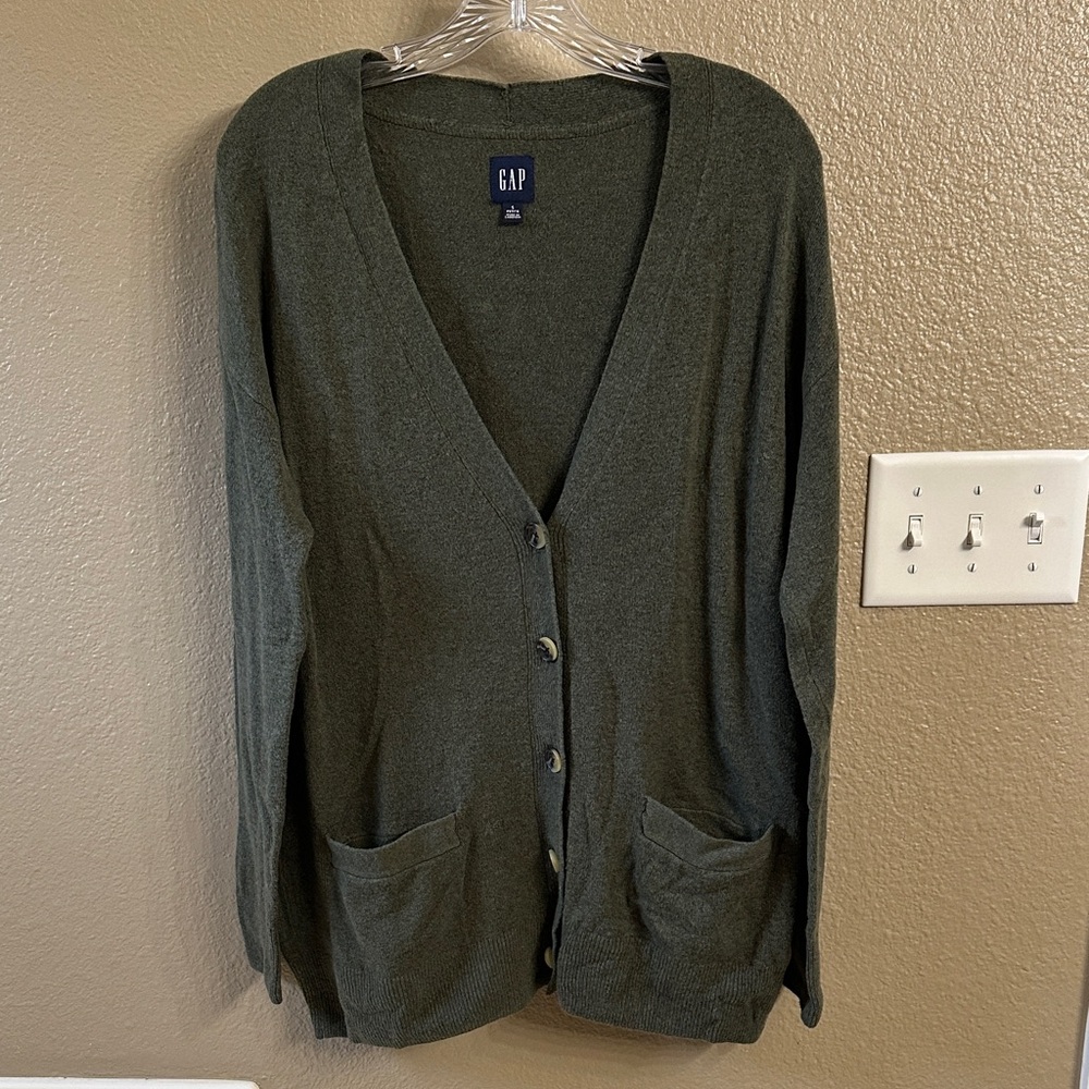 GAP Women's Olive Green Cardigan Sweater